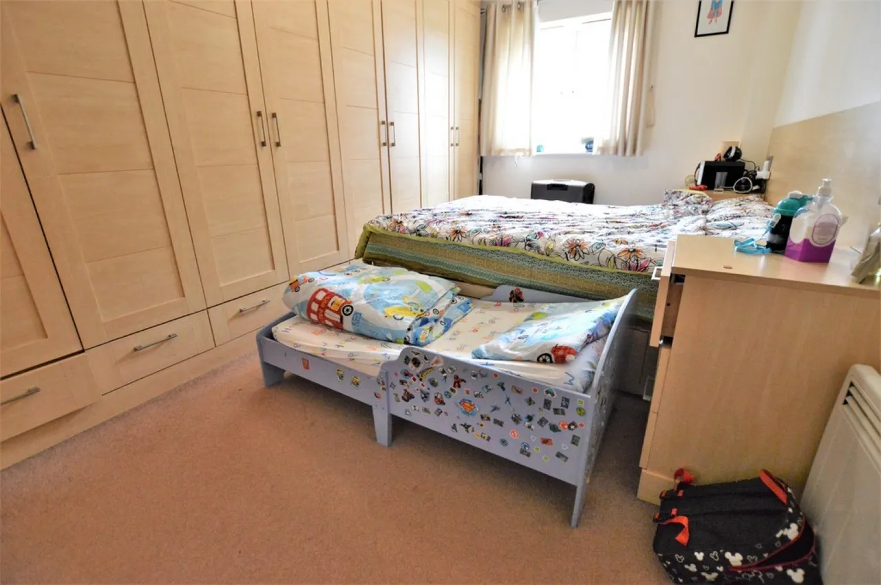 Aspects Court, Windsor Road, photo 4