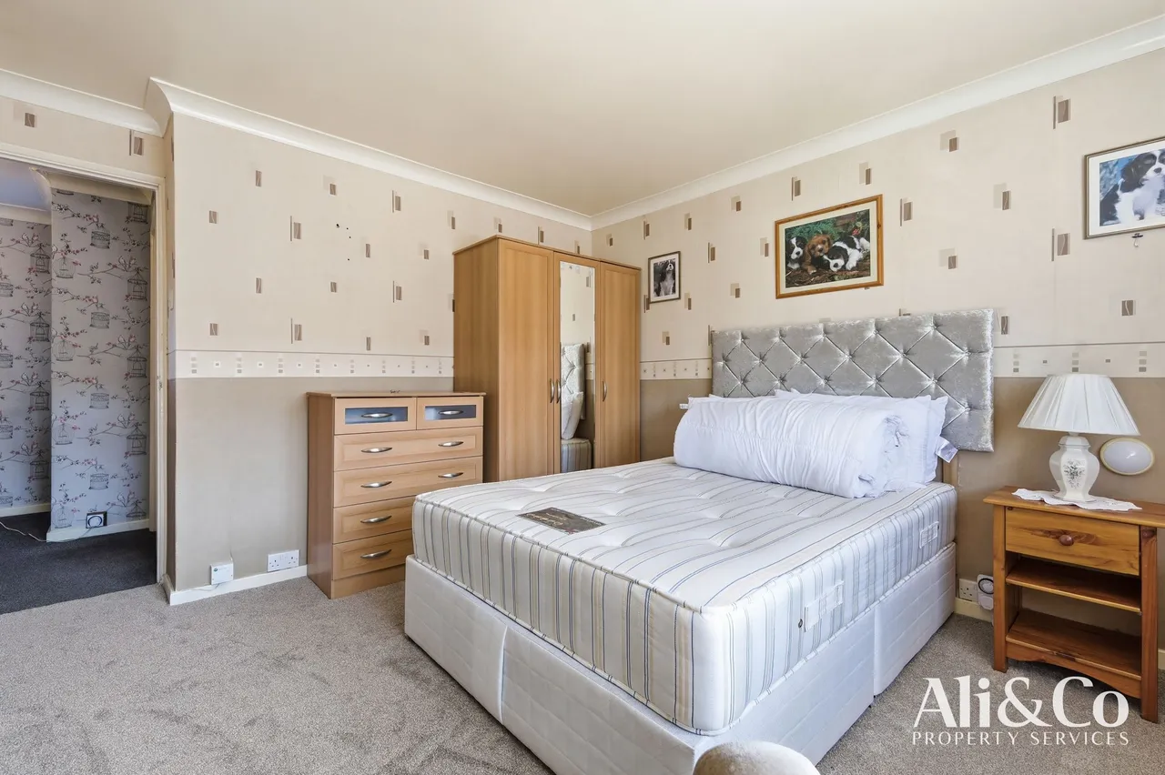 Gourney Grove, Grays, Essex, RM16 2DH, photo 12