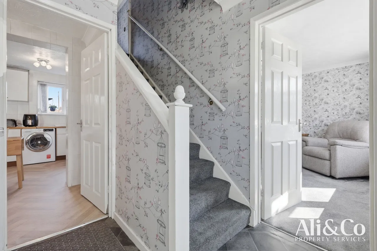 Gourney Grove, Grays, Essex, RM16 2DH, photo 9