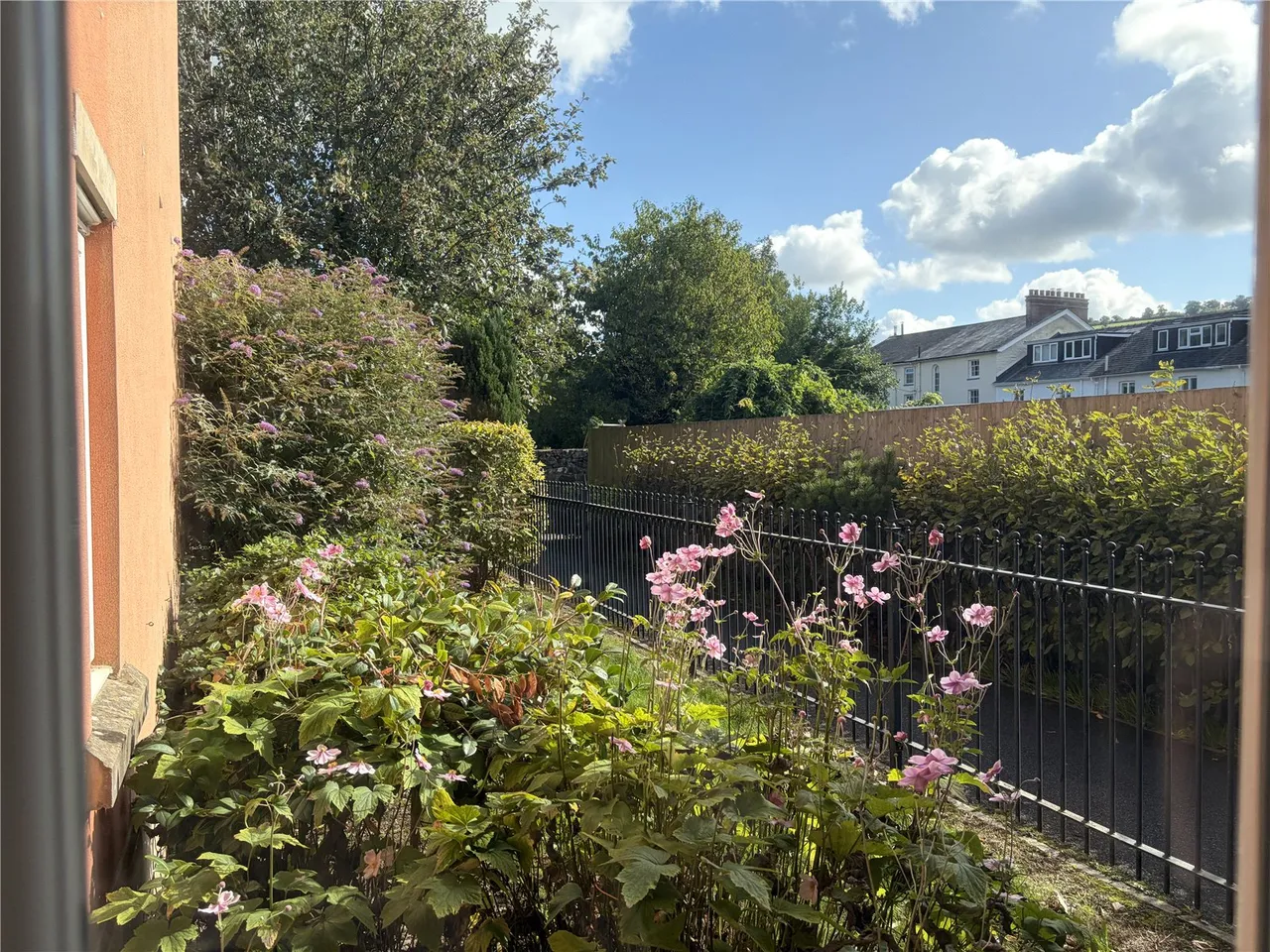 Gwenllian Morgan Court, Heol Gouesnou, LD3, photo 14