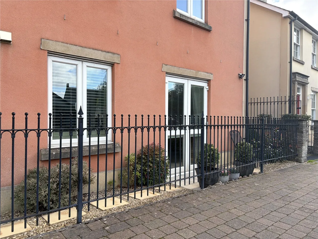 Gwenllian Morgan Court, Heol Gouesnou, LD3, photo 15