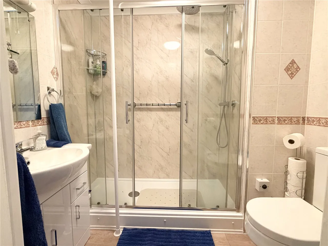 Gwenllian Morgan Court, Heol Gouesnou, LD3, photo 9