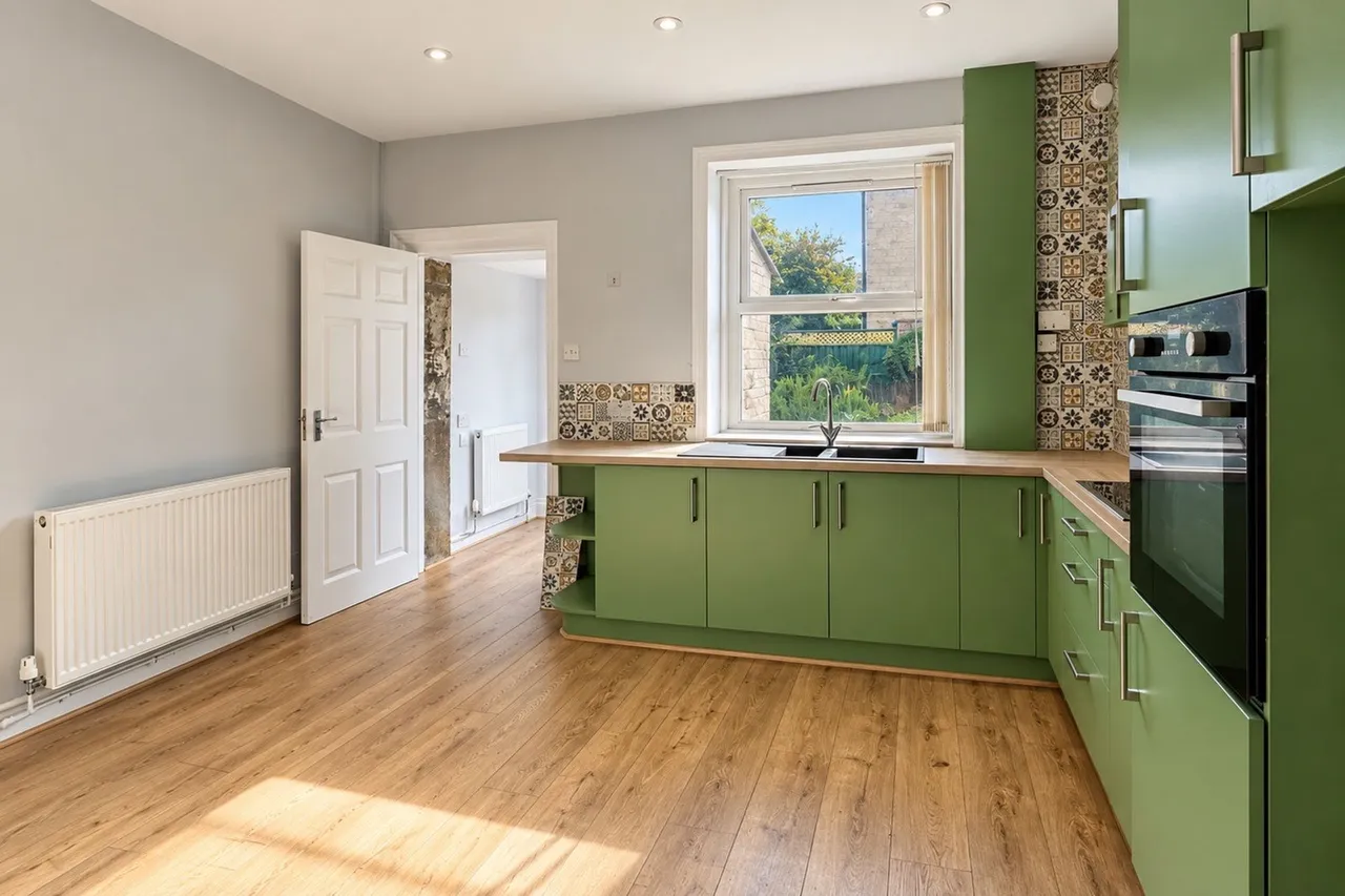Glossop Road, Glossop, photo 7
