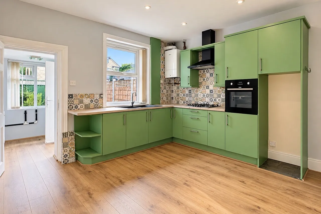 Glossop Road, Glossop, photo 6