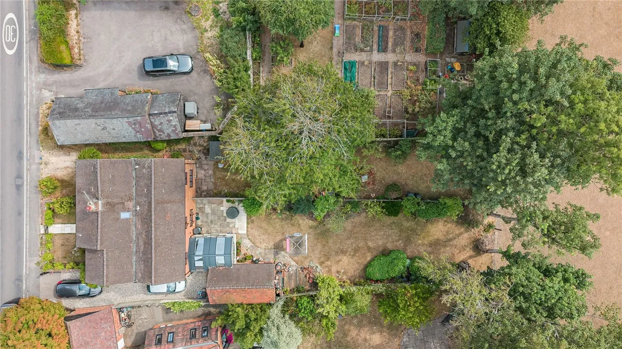 Chinnor Road, Bledlow Ridge, HP14, photo 24