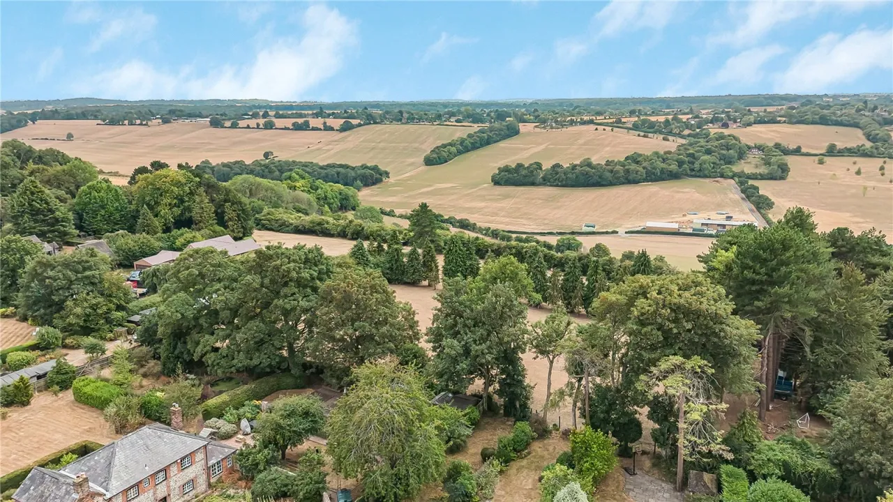 Chinnor Road, Bledlow Ridge, HP14, photo 22