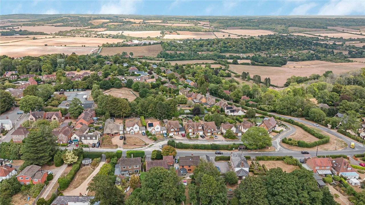 Chinnor Road, Bledlow Ridge, HP14, photo 23