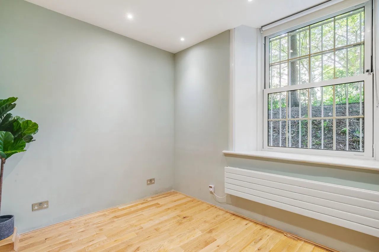 Hyde Park Place, London, W2, photo 8