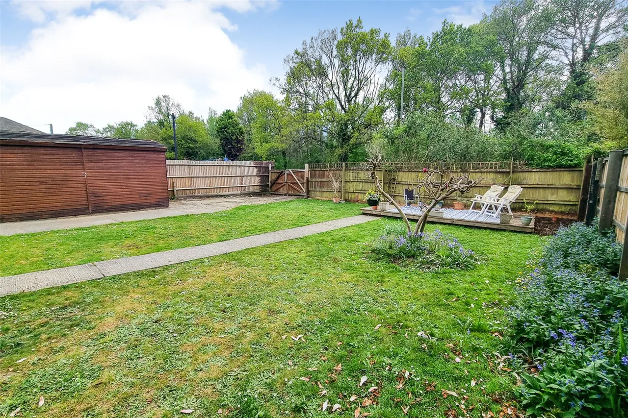 South Road, Ash Vale, Guildford, Surrey, GU12 5AH, photo 2