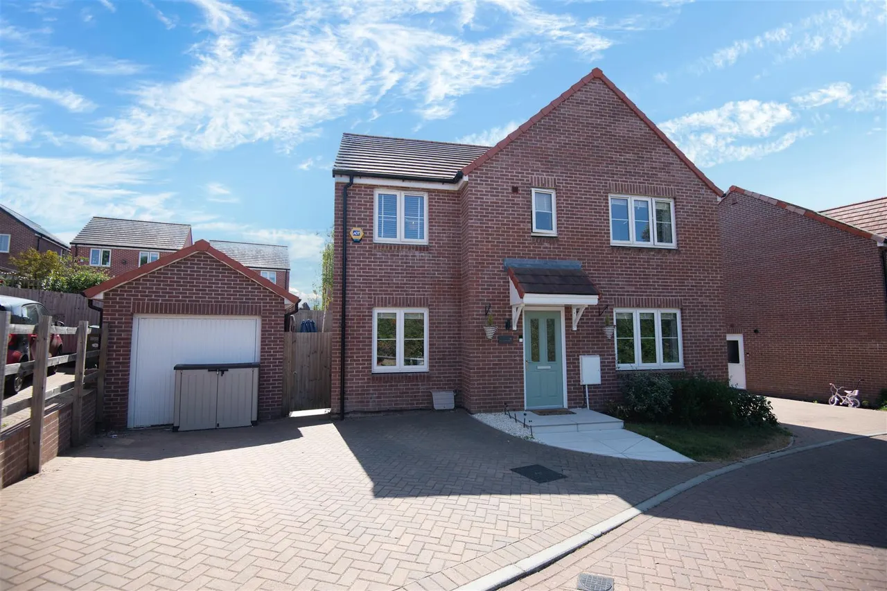 5 bed house for sale — Holloway Mews, Fair Oak, Eastleigh, SO50 7HW