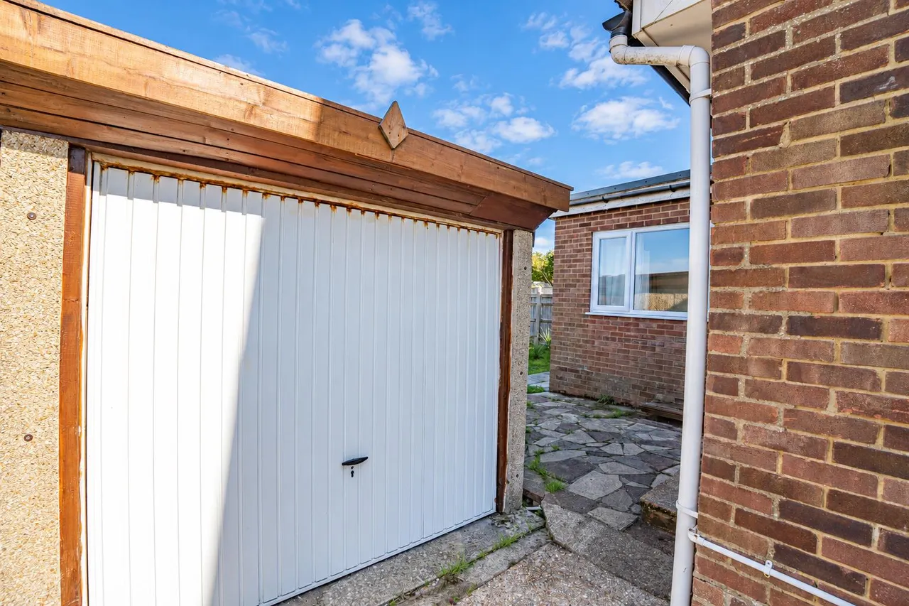 Lancing Close, Hastings, photo 12