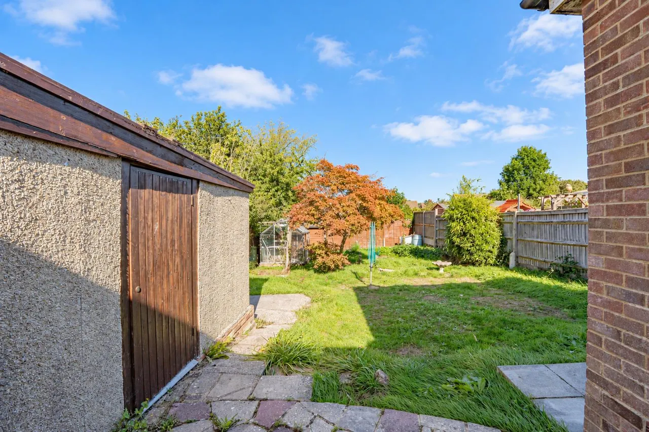 Lancing Close, Hastings, photo 2