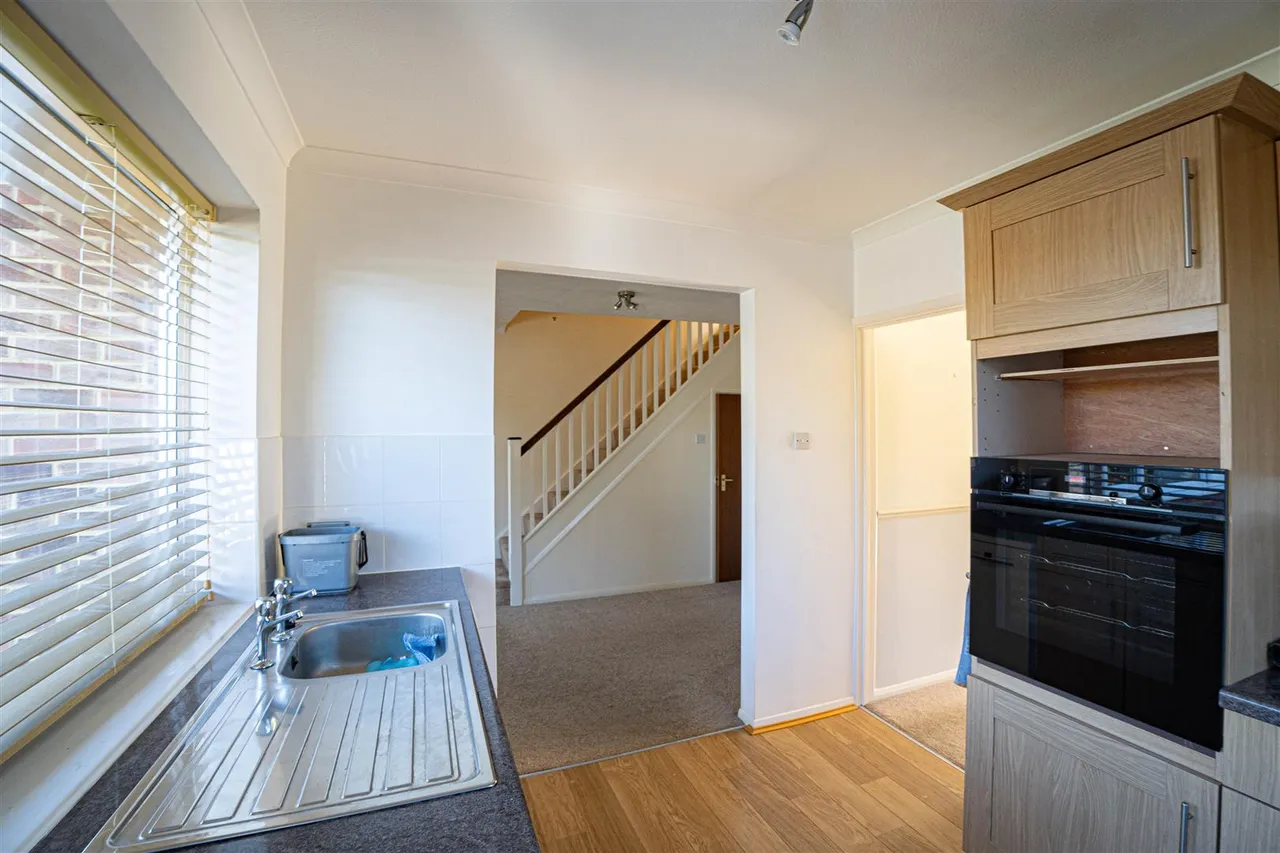 Lancing Close, Hastings, photo 23