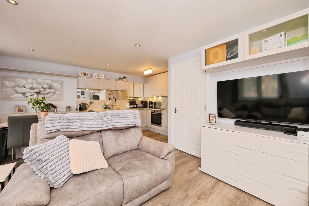 Waterfall Close, Hoddesdon, EN11, photo 2