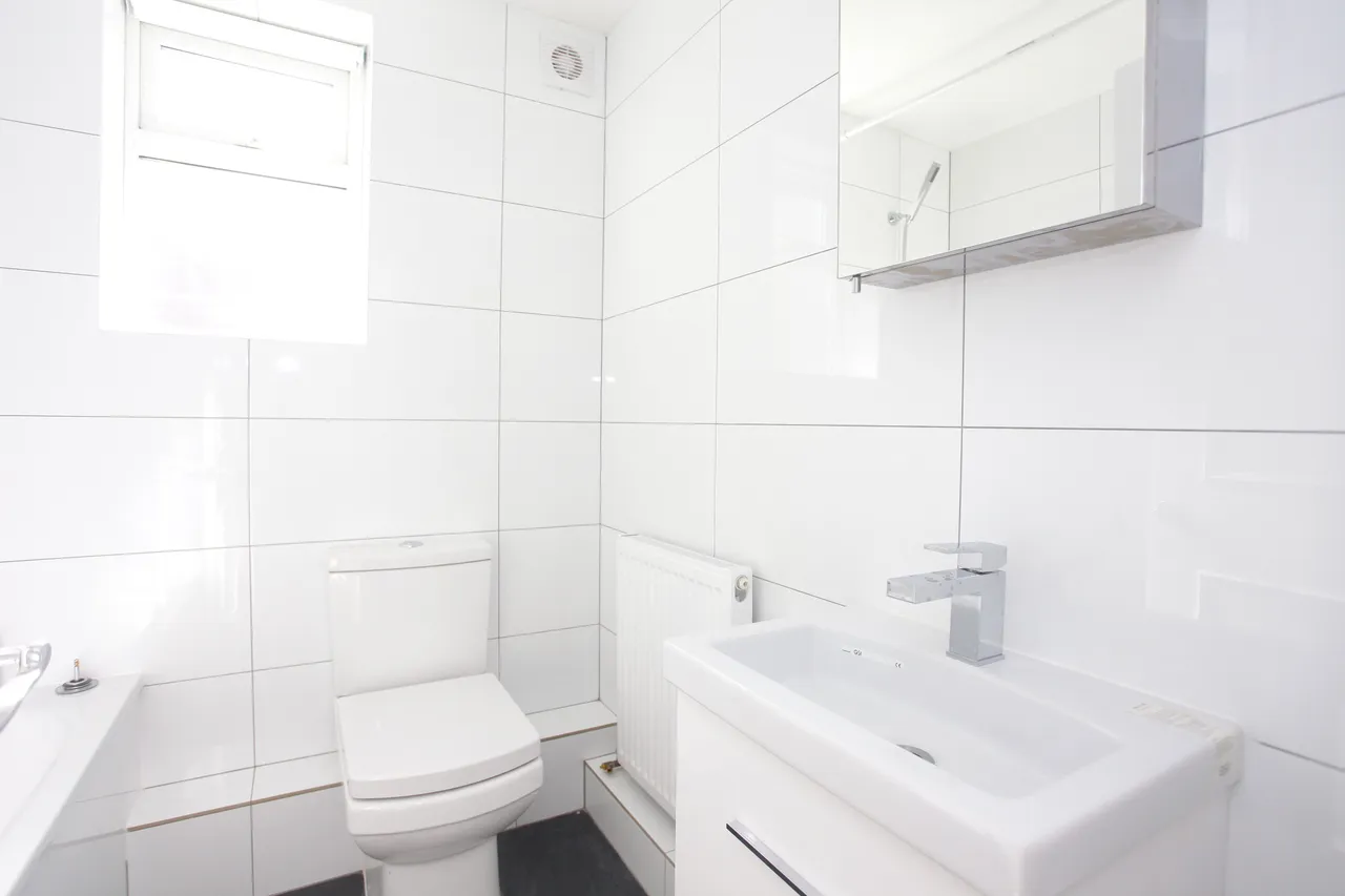 London, NW4, photo 6