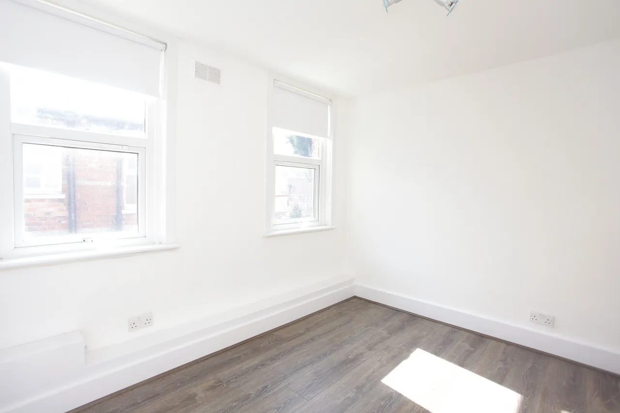 London, NW4, photo 5
