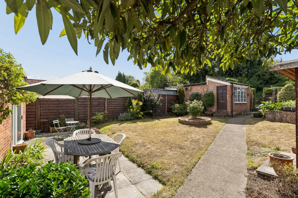 Kingsmead Road Loudwater, High Wycombe HP11 1HZ, photo 16