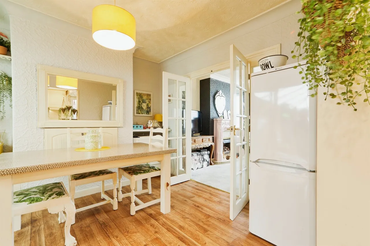 Whitehall Road, Leeds, LS12, photo 8