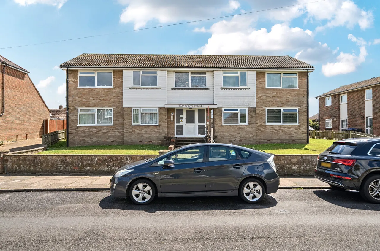 1 bed flat for sale, Elm Grove, Lancing, BN15