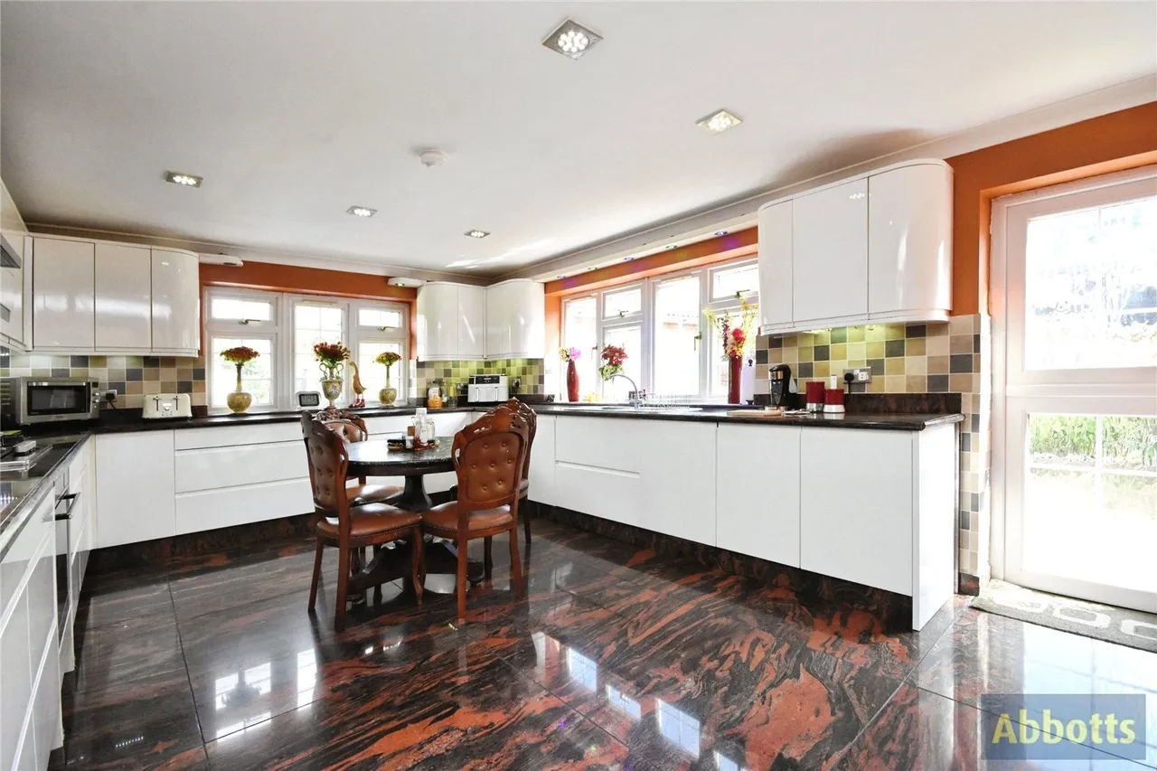 Montefiore Avenue, Rayleigh, Essex, SS6, photo 8