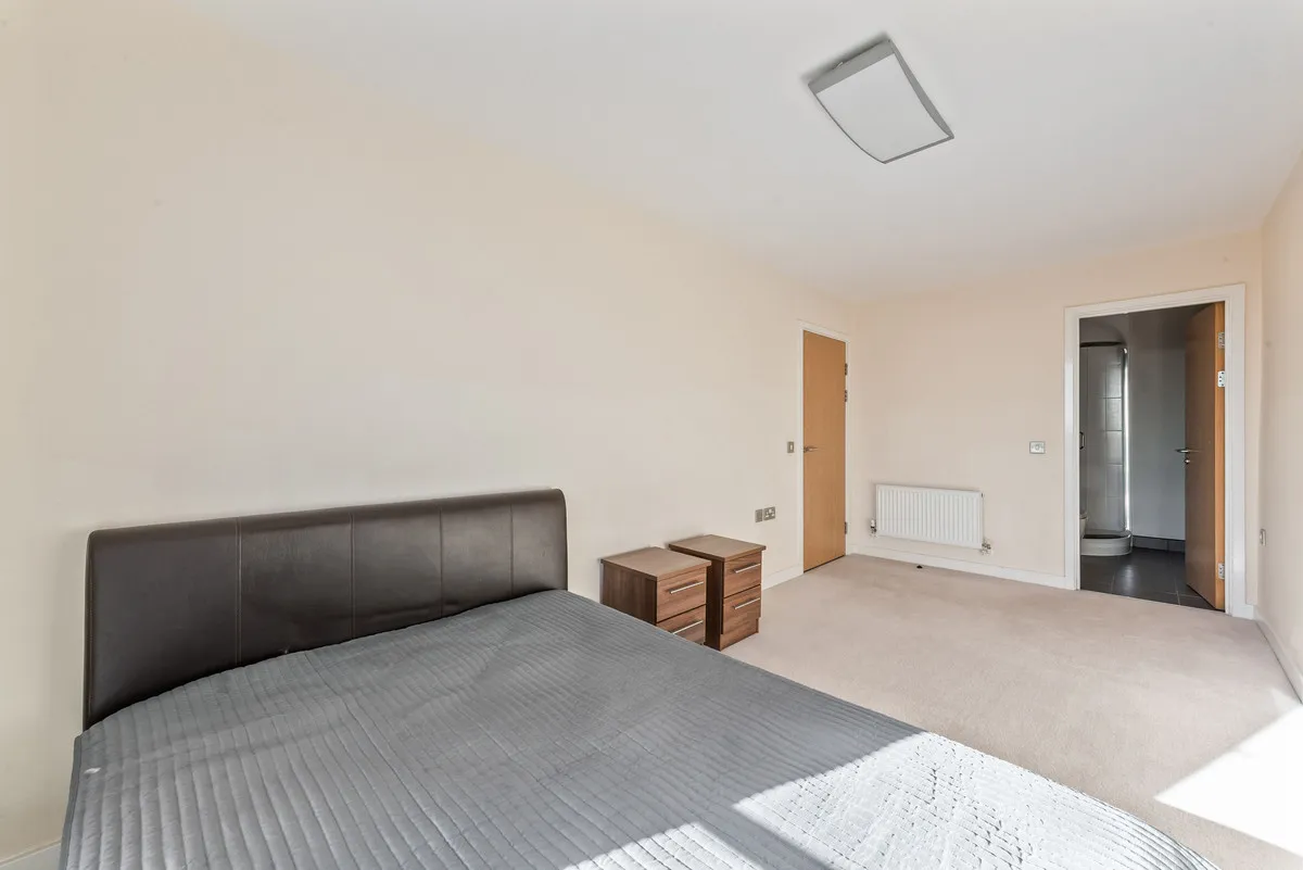 The Green, Southall, UB2, photo 10