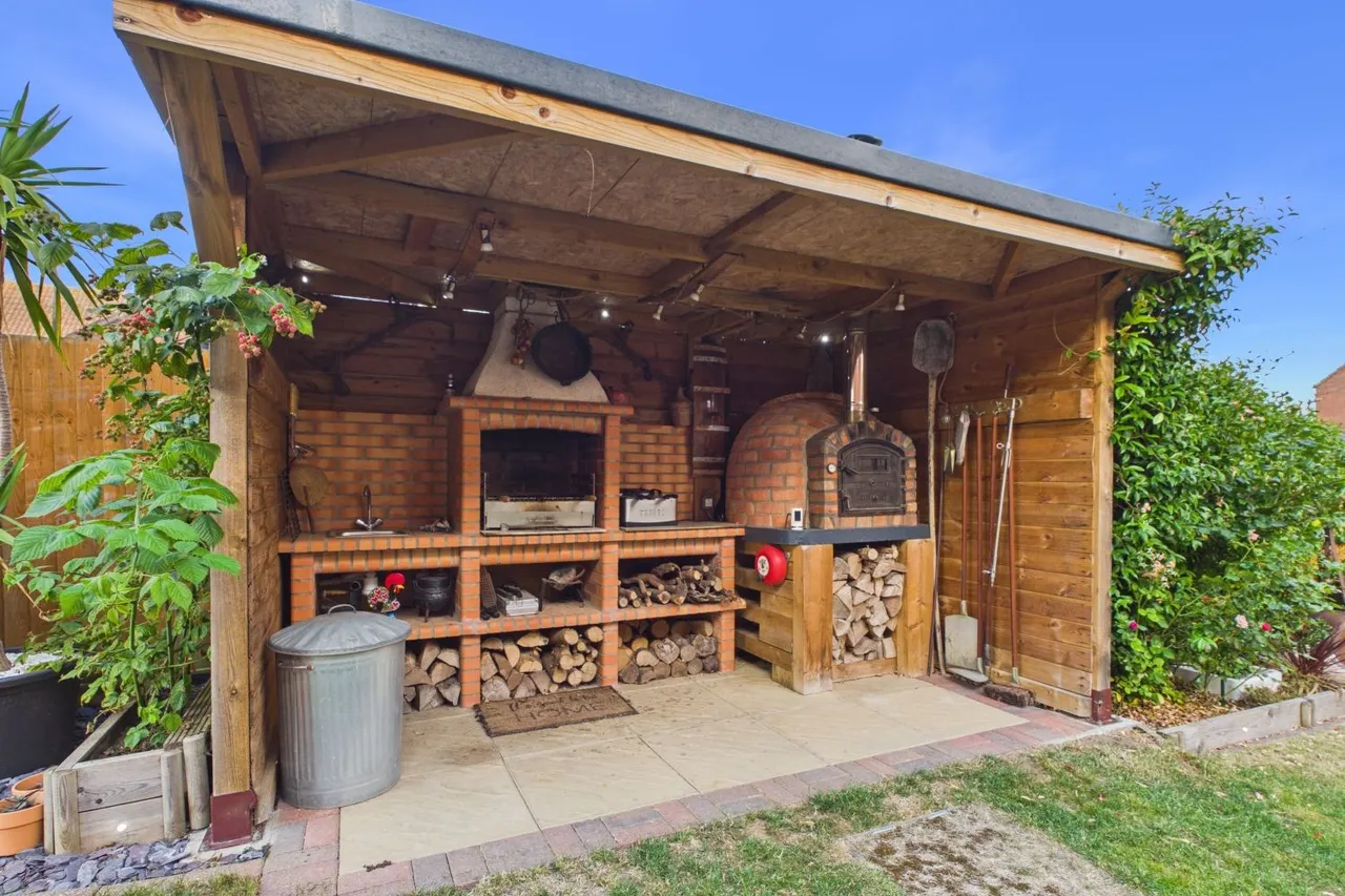 Nursery Way, Spalding, PE11, photo 31