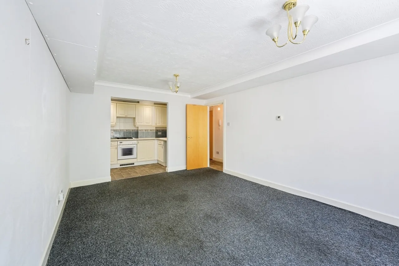 Aspen Vale, Whyteleafe, Surrey, CR3, photo 10