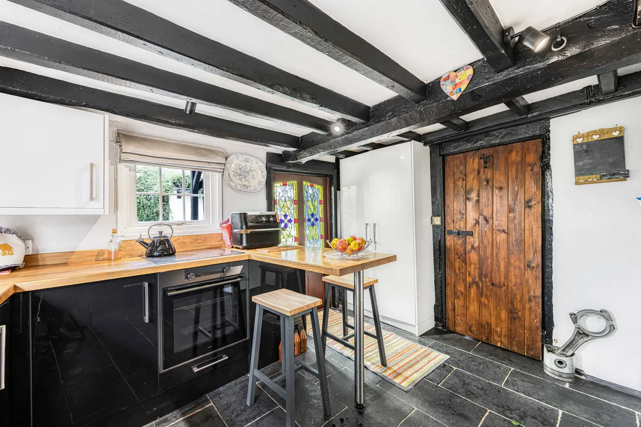 Evesham Road, Bishops Cleeve, GL52, photo 8