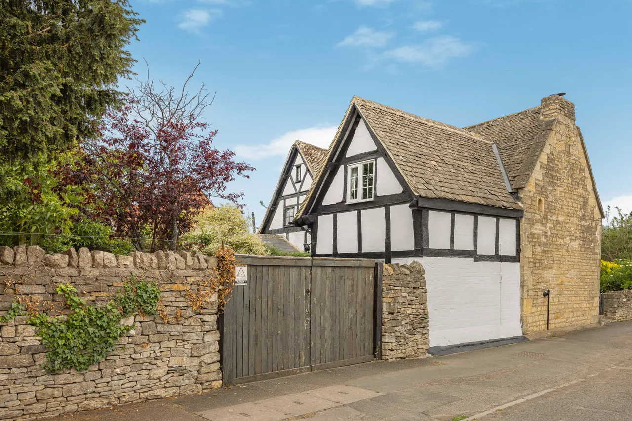 Evesham Road, Bishops Cleeve, GL52, photo 18