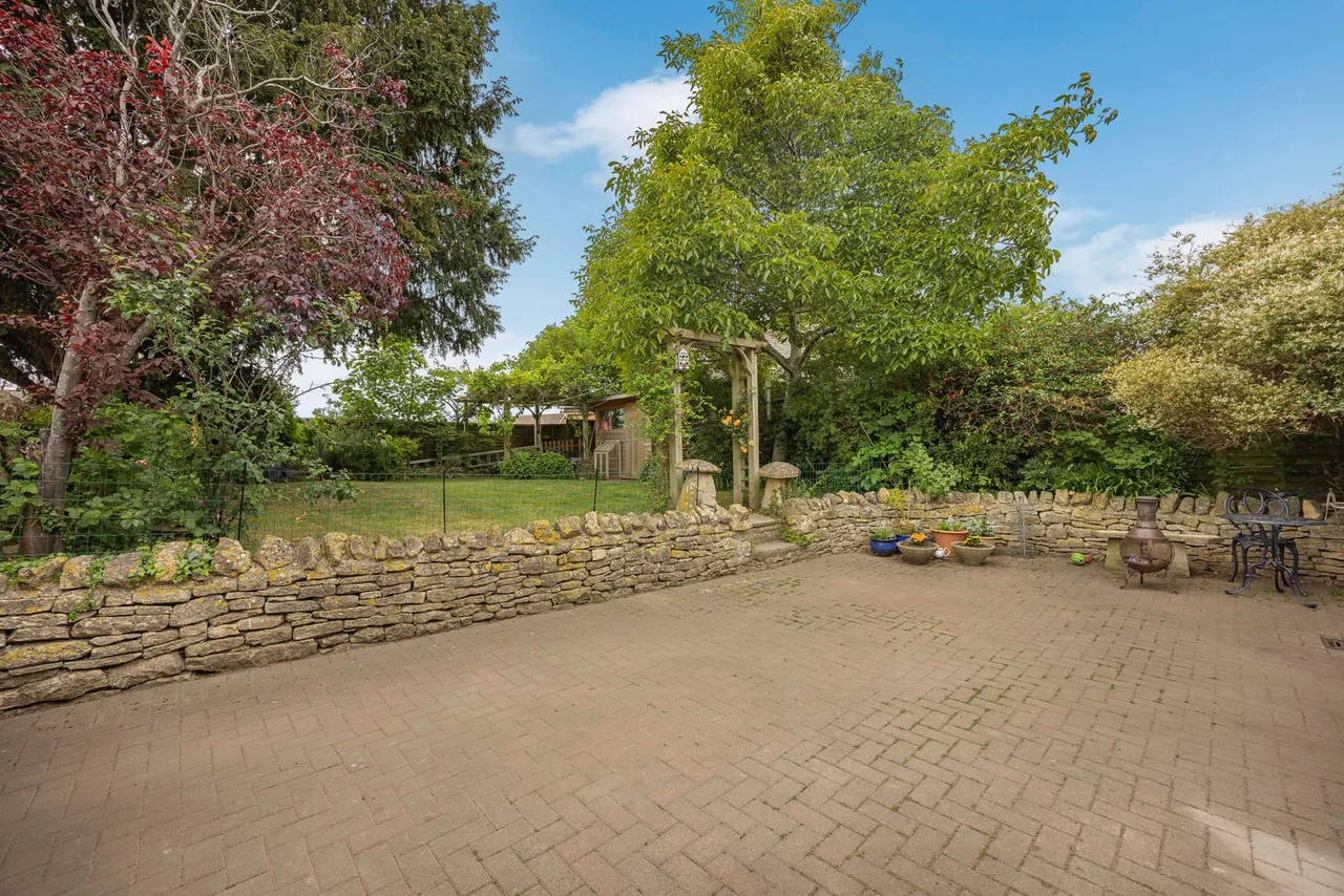 Evesham Road, Bishops Cleeve, GL52, photo 17