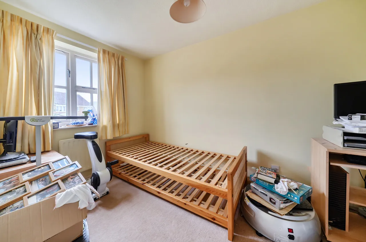Bergenia Court, West End, GU24, photo 6