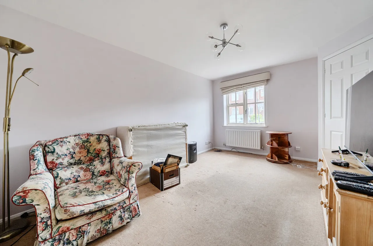 Bergenia Court, West End, GU24, photo 4