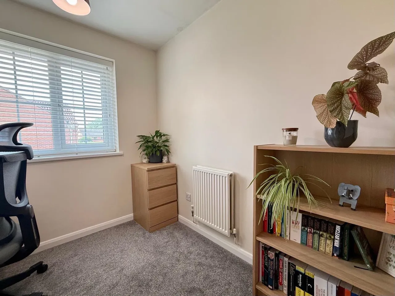 Daniel Close, Swindon, SN5, photo 15