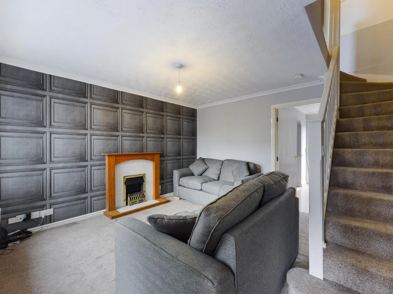 Bishop Road, Chell, Stoke-on-Trent, ST6, photo 2