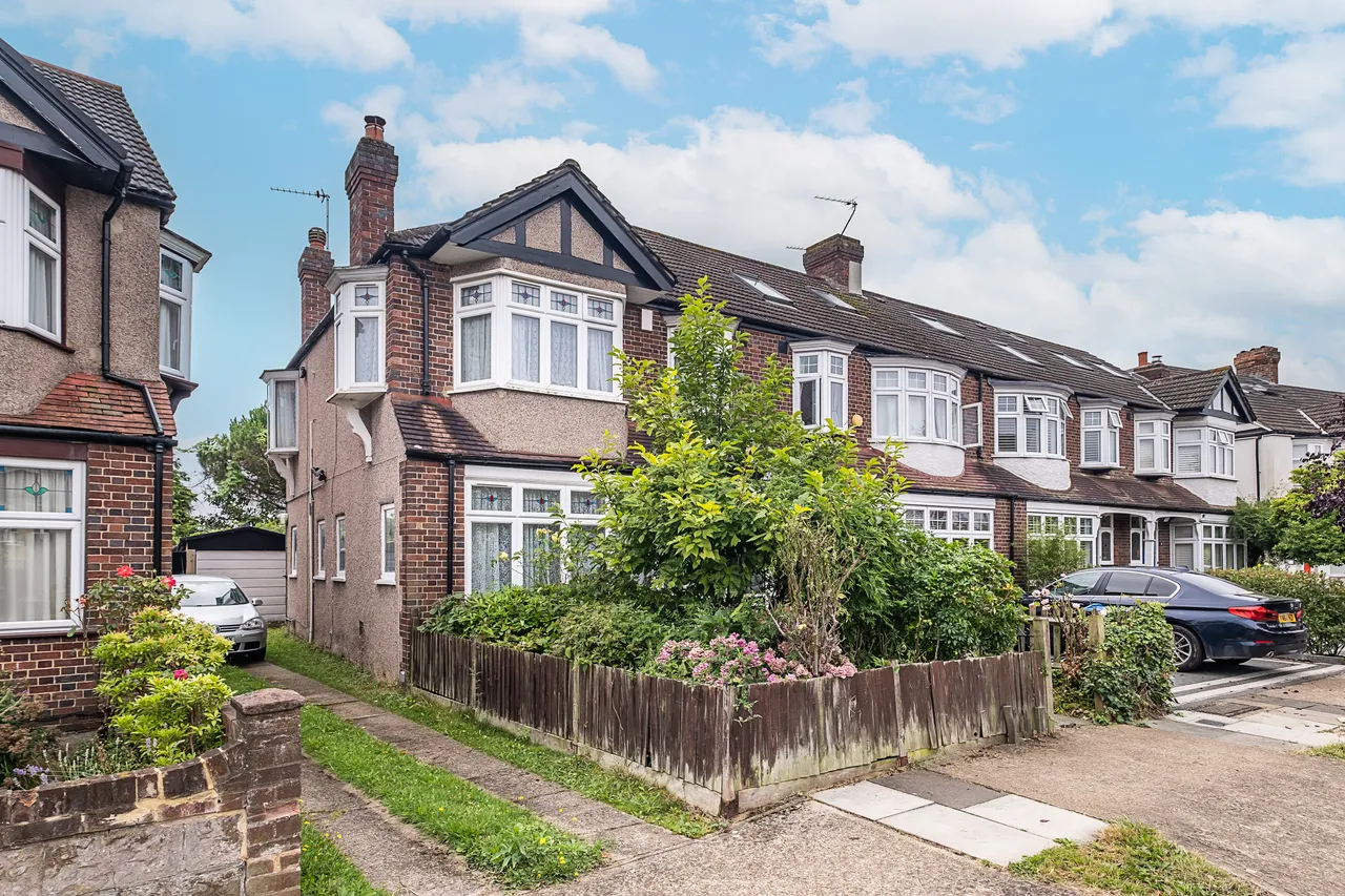 3 bed house for sale — Southway, London, SW20