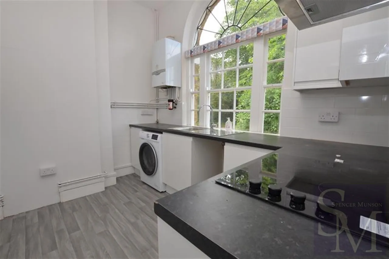 Vicarage Lane, Chigwell, IG7, photo 3