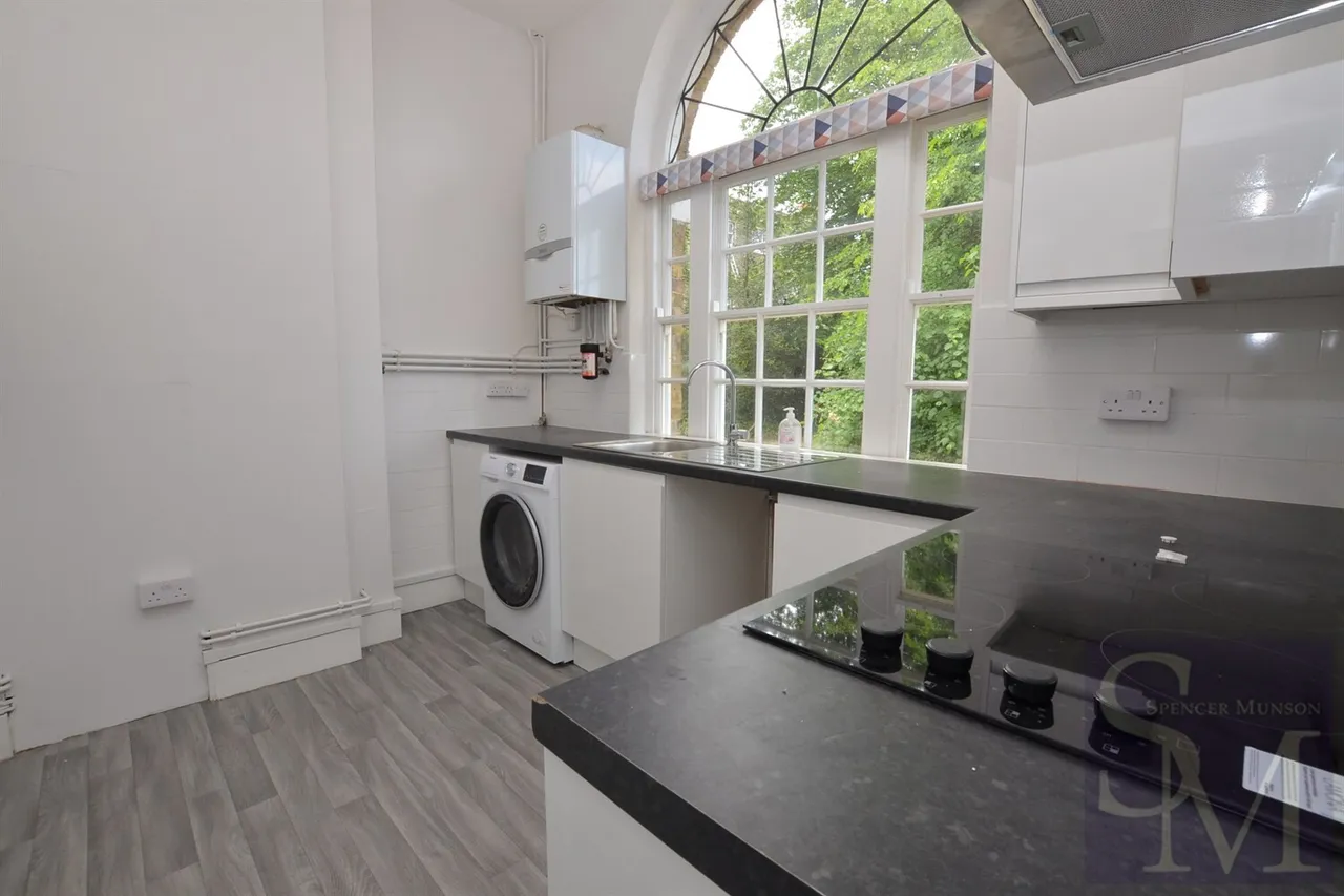 Vicarage Lane, Chigwell, IG7, photo 8