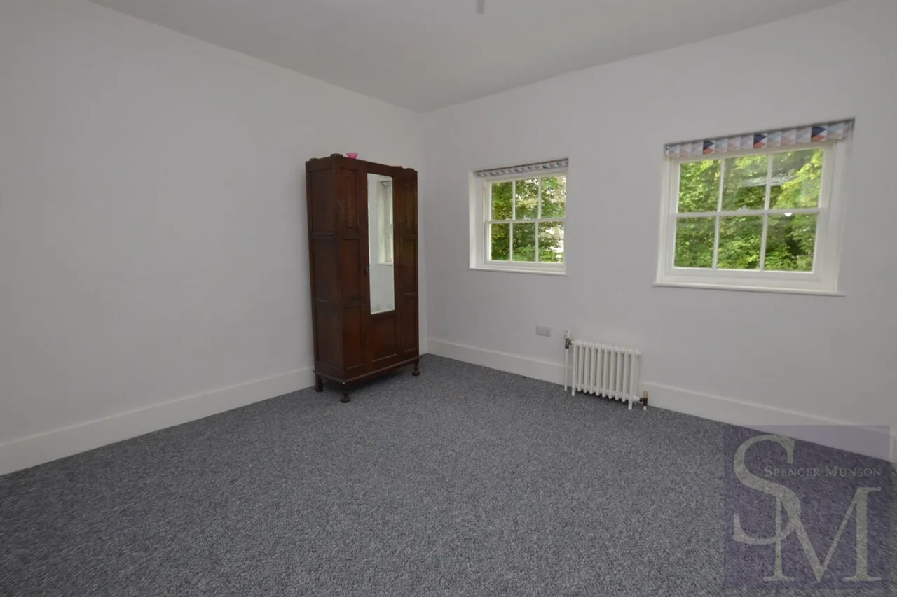 Vicarage Lane, Chigwell, IG7, photo 10