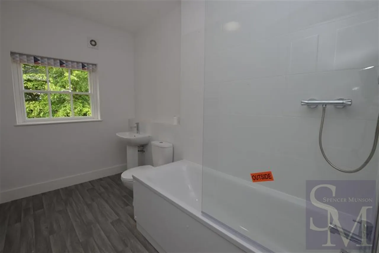 Vicarage Lane, Chigwell, IG7, photo 4