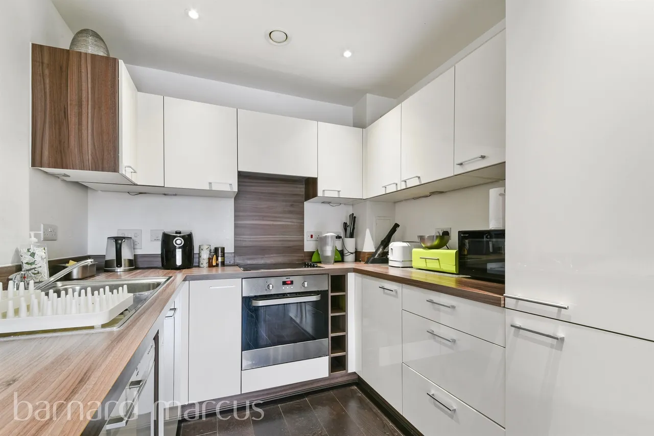 Cabot Close, Croydon, photo 3