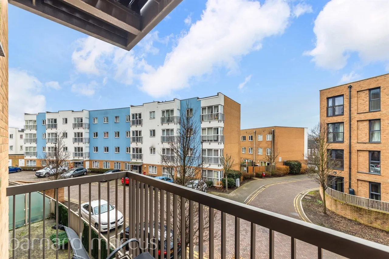 Cabot Close, Croydon, photo 9