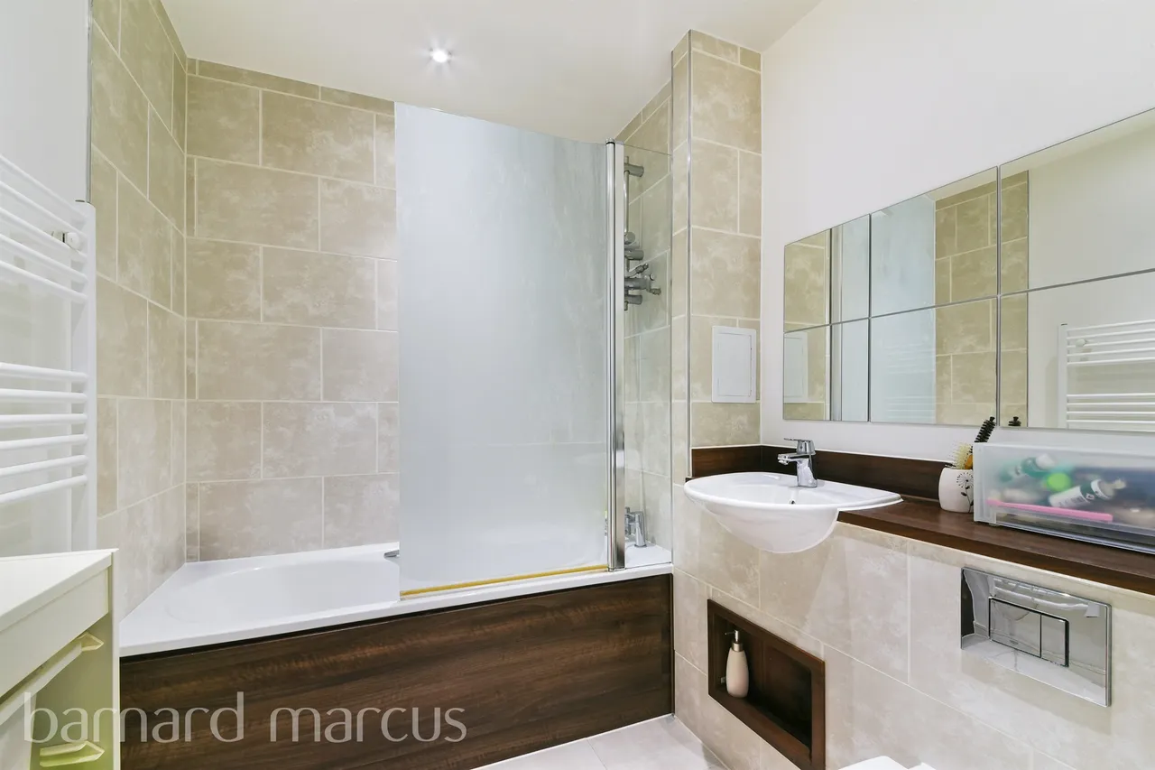Cabot Close, Croydon, photo 8