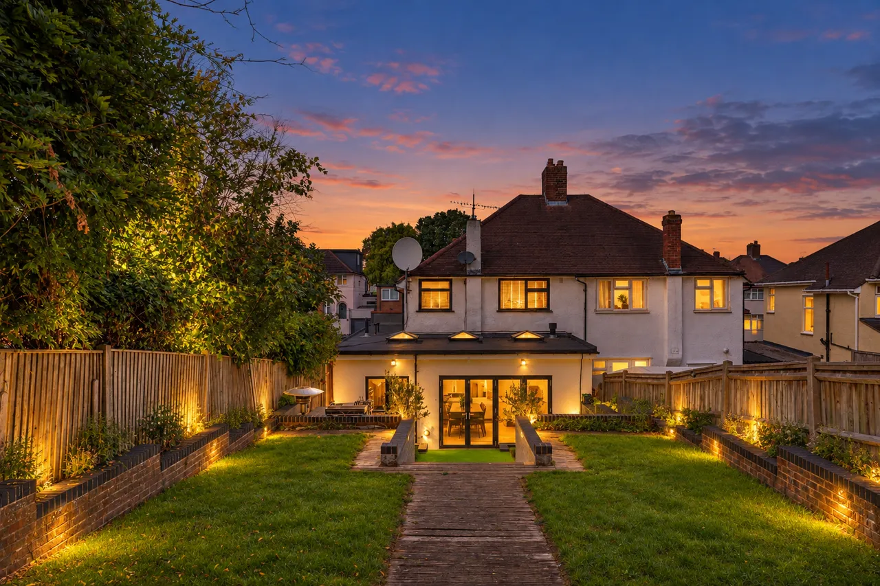 Brownspring Drive, London, SE9, photo 19