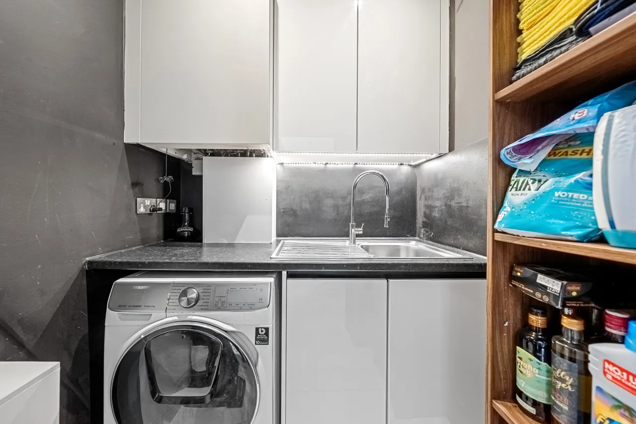 Brownspring Drive, London, SE9, photo 24