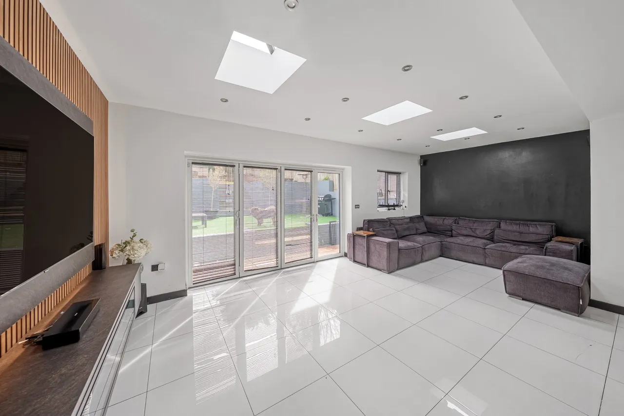 Brownspring Drive, London, SE9, photo 15