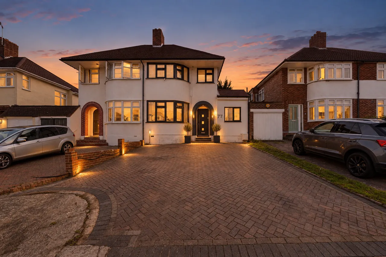 5 bed house for sale, Brownspring Drive, London, SE9