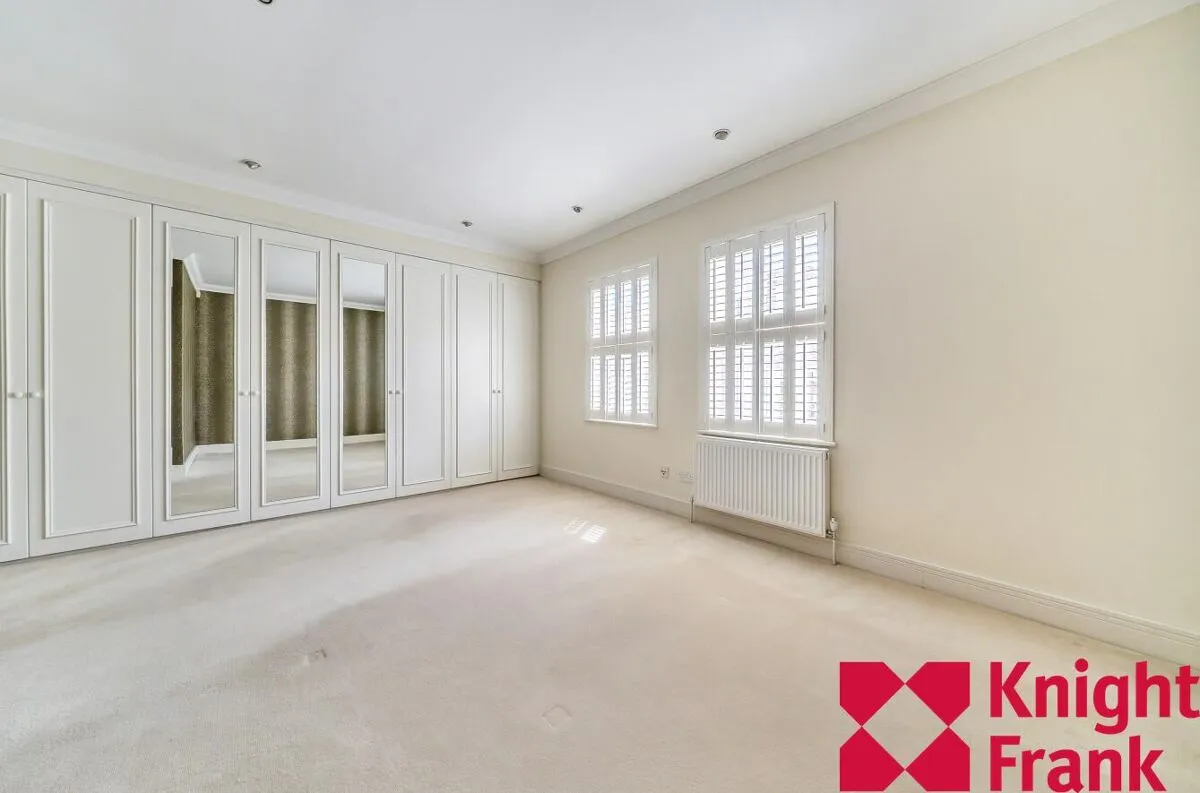 Holloway Drive, Virginia Water, GU25, photo 12