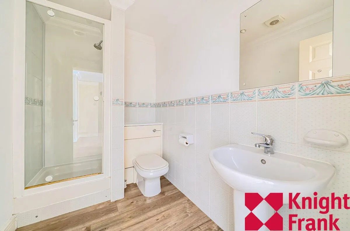 Holloway Drive, Virginia Water, GU25, photo 13