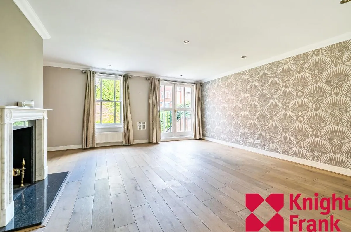 Holloway Drive, Virginia Water, GU25, photo 6