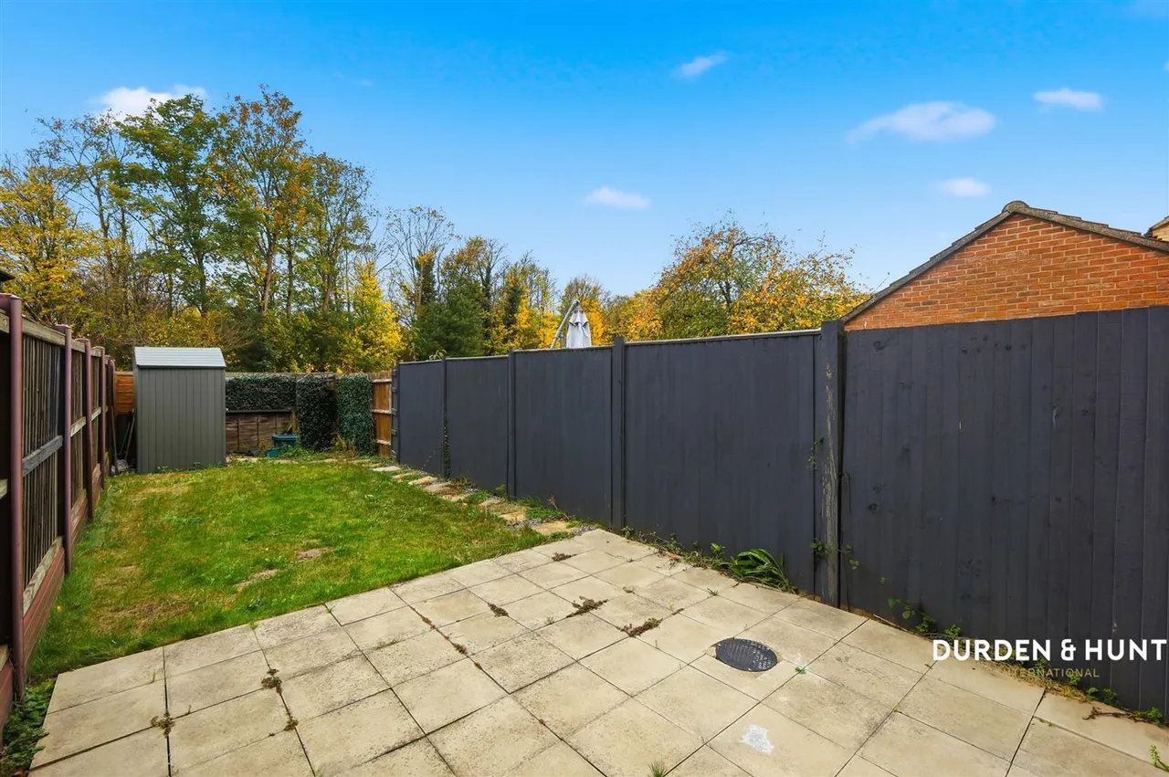 Dale Close, Stanway, CO3, photo 11